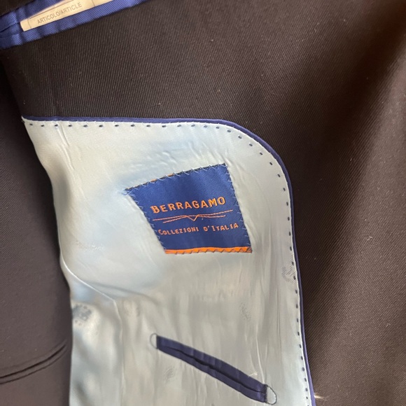 Men’s 3 piece suit. Navy - Picture 3 of 4